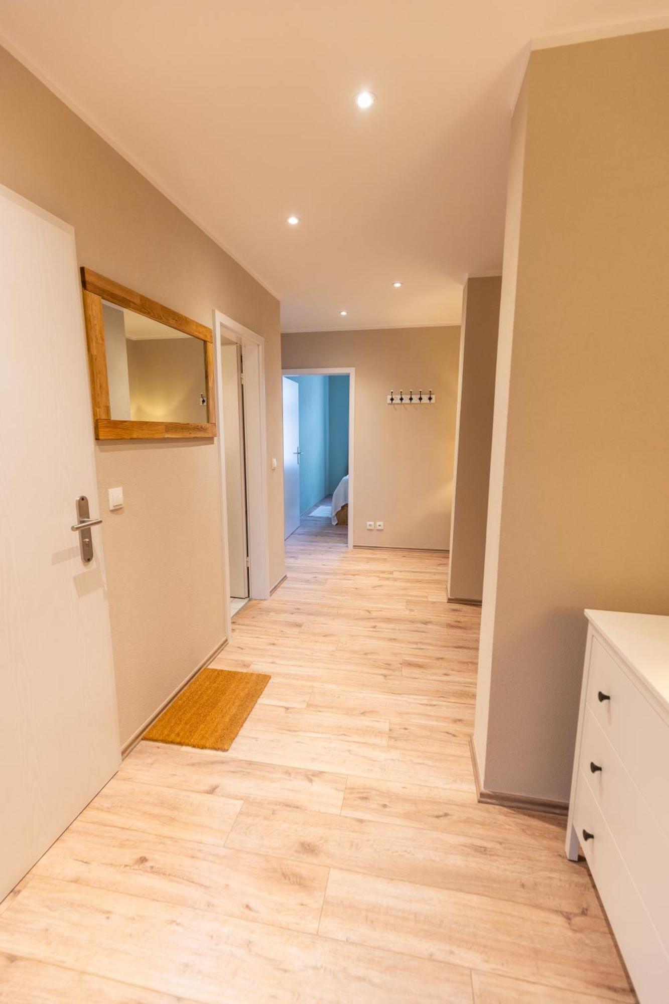 Bautzen Living Appartement - Zentrumslage Parkplatz Babybett Buitenkant foto