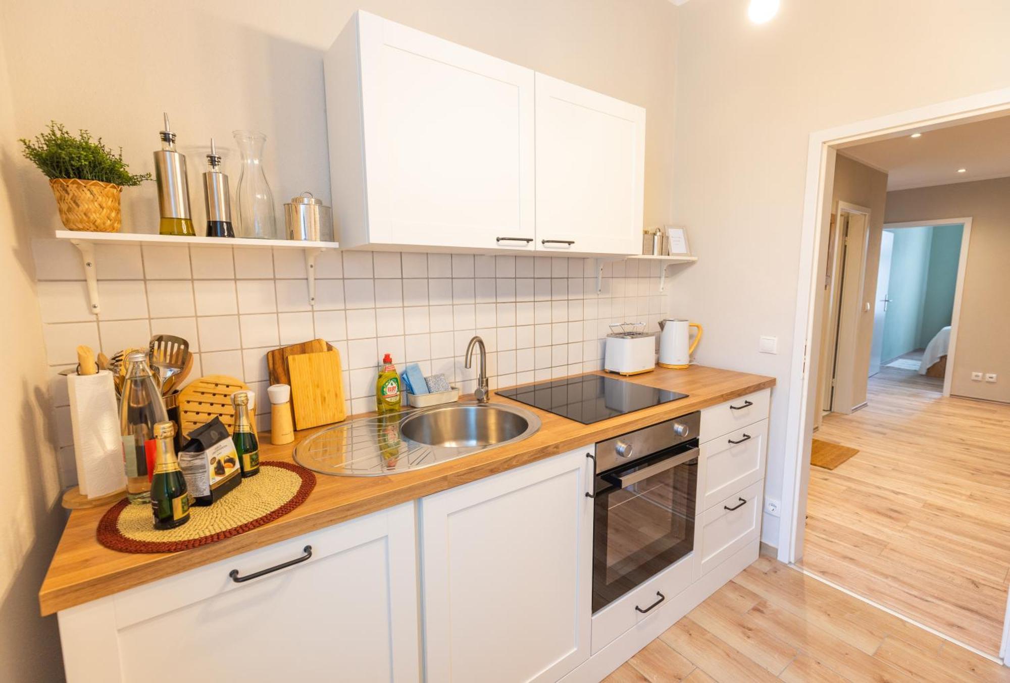 Bautzen Living Appartement - Zentrumslage Parkplatz Babybett Buitenkant foto