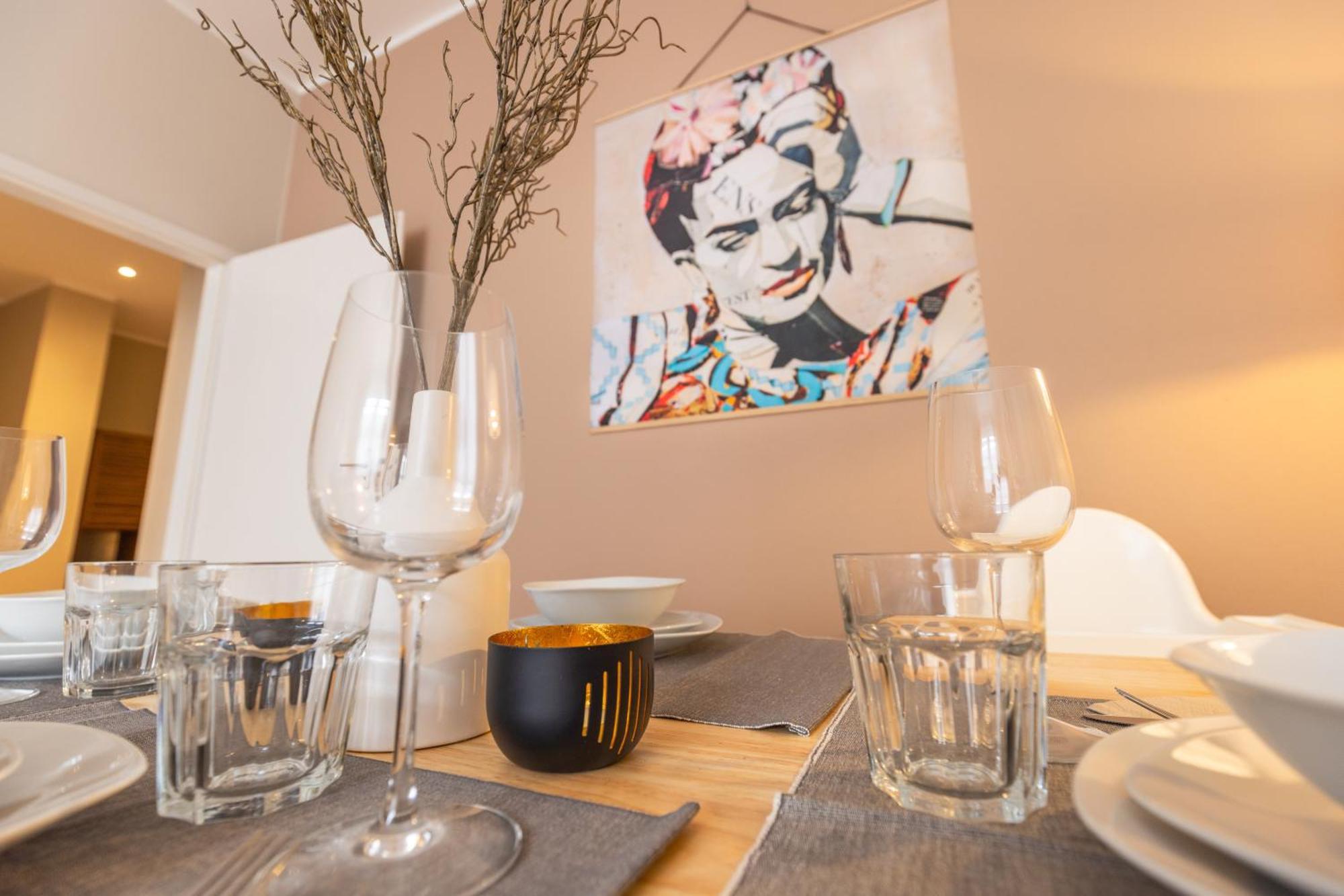 Bautzen Living Appartement - Zentrumslage Parkplatz Babybett Buitenkant foto